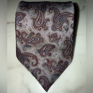 Oscar de la Renta Paisley Tie in Burgundy and Blue